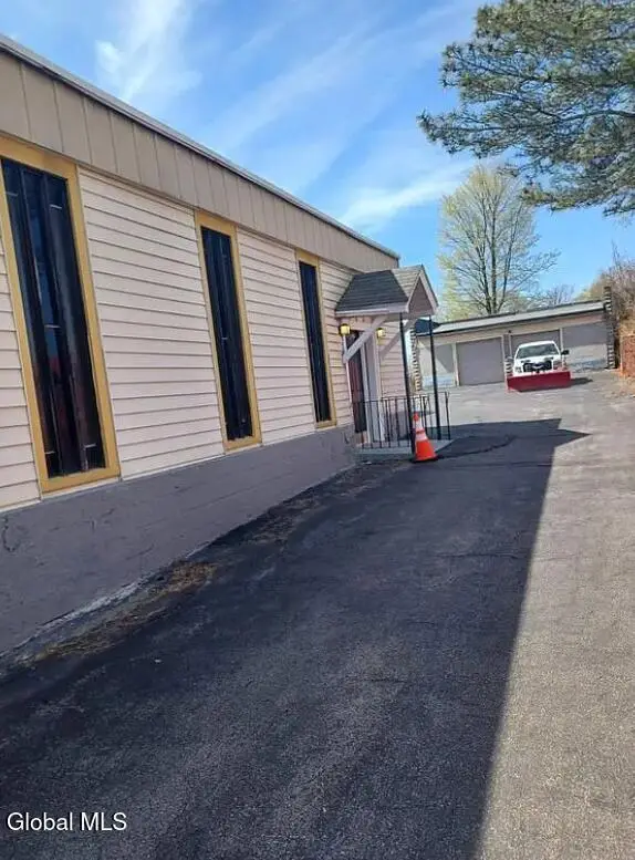 324 Hulett Street, Schenectady, NY 12307 - Image #3