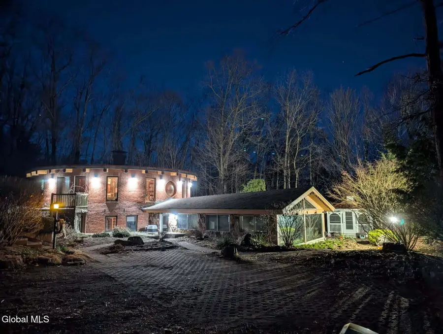 178 Clamsteam Road, Halfmoon, NY 12065 - Image #2