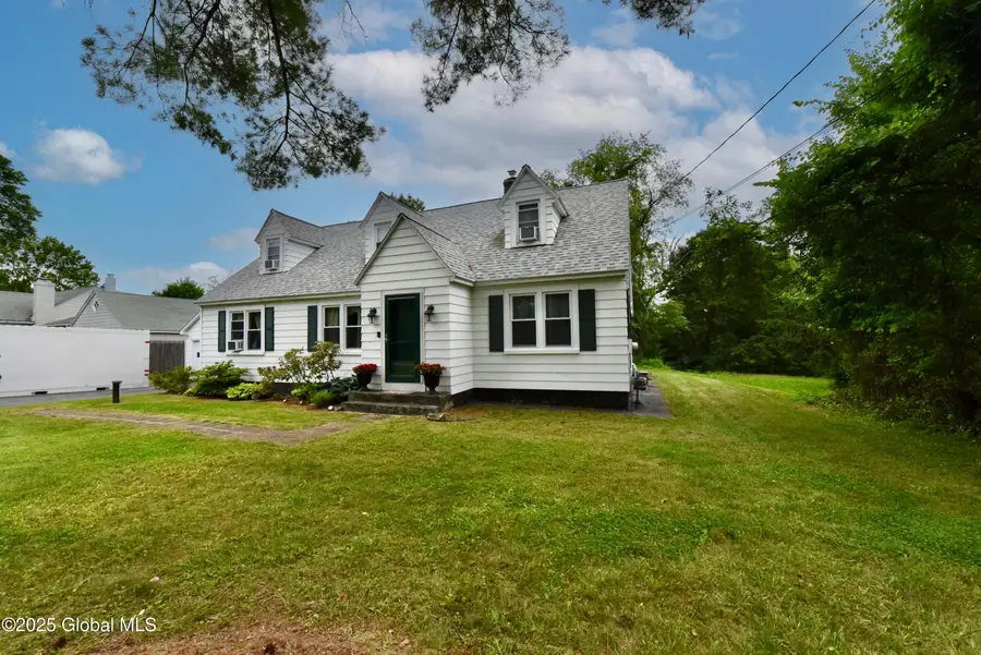 13 Appleton Road, Rexford, NY 12148 - Image #2