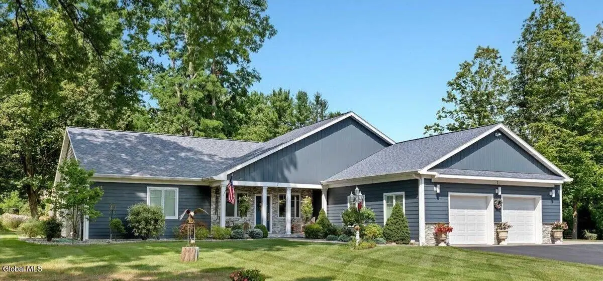 7 Nott Road, Guilderland, NY 12084 - Image #1