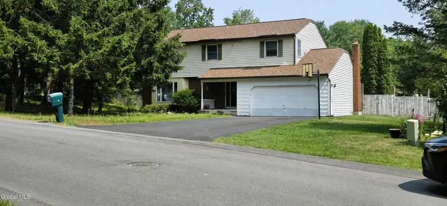 16 Warwick Way, Niskayuna, NY 12309 - Image #3