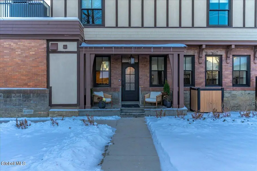 122 Regent Street #Unit 4, Saratoga Springs, NY 12866 - Image #3