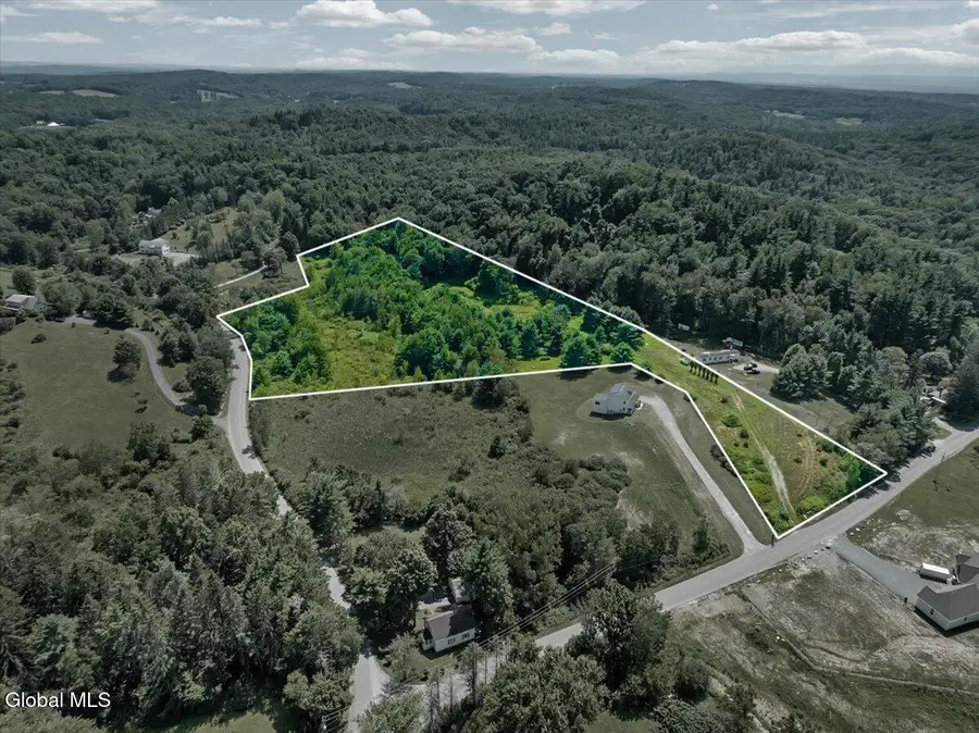 37 Mammoth Spring Road, North Greenbush, NY 12198 - Image #2