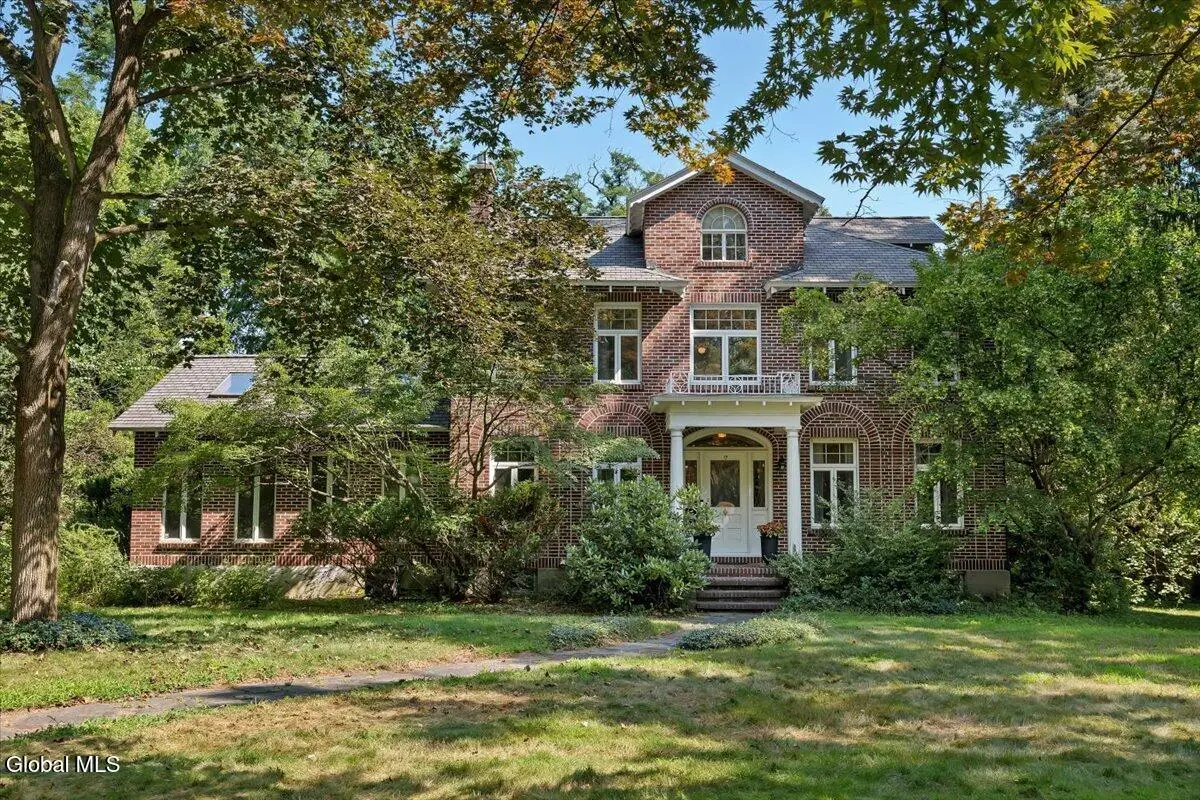 19 Sunnyside Road, Scotia, NY 12302 - Image #1