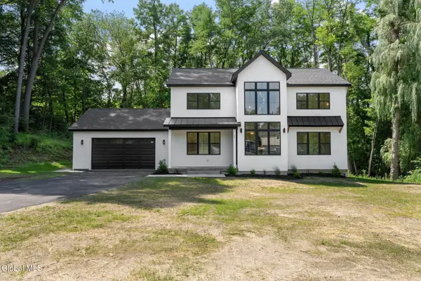 1 Aspen Circle, Albany, NY 12208