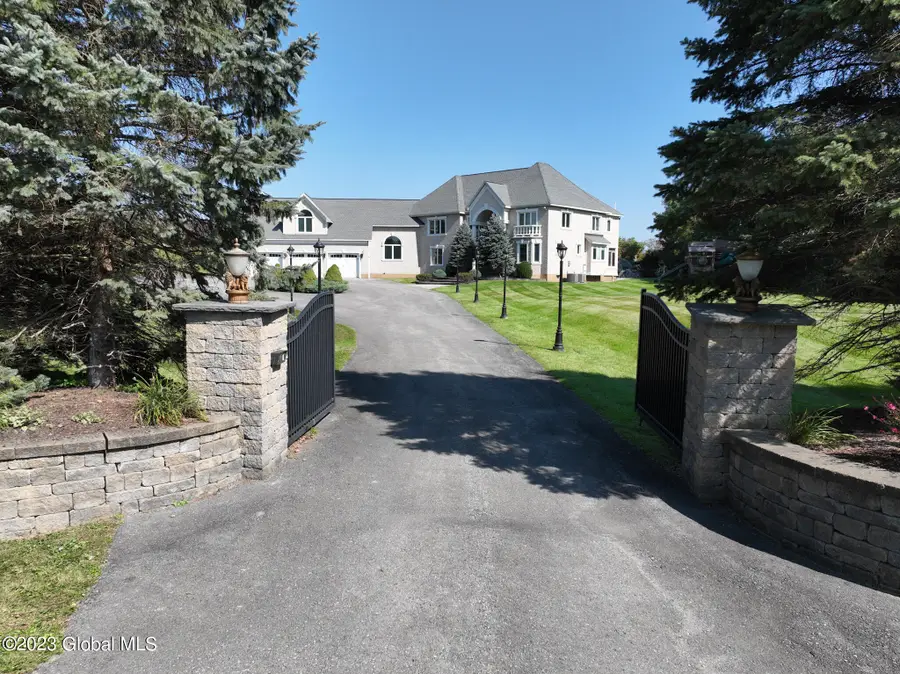 1310 Currybush Road, Rotterdam, NY 12306 - Image #2