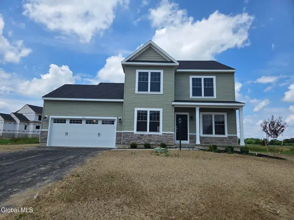 37 Jack Drive, Halfmoon, NY 12118