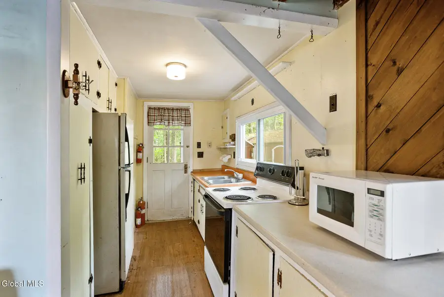 29 Jackson Road, South Glens Falls, NY 12803 - Image #3