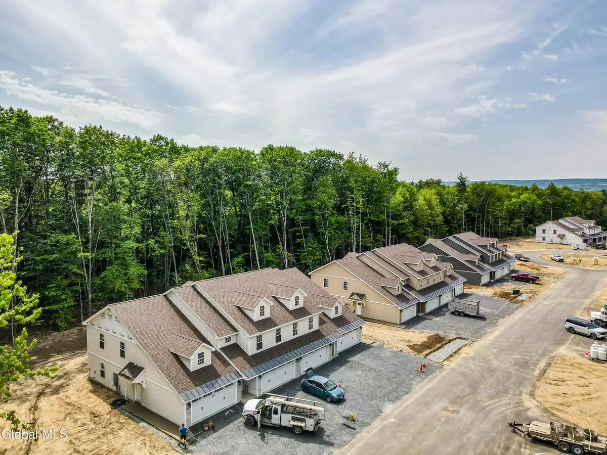 144 Carriage Boulevard, Rotterdam, NY 12306 - Image #1