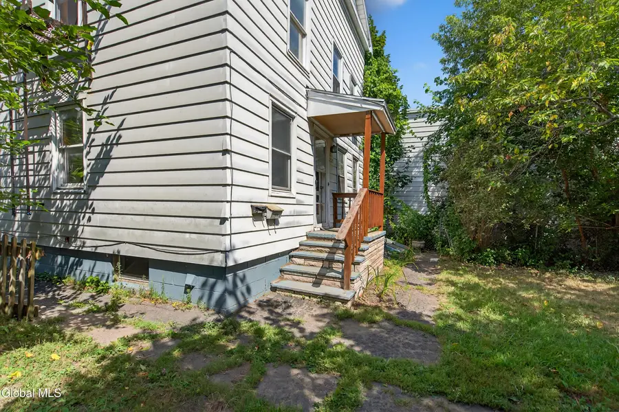 2325 6th Avenue, Watervliet, NY 12189 - Image #3