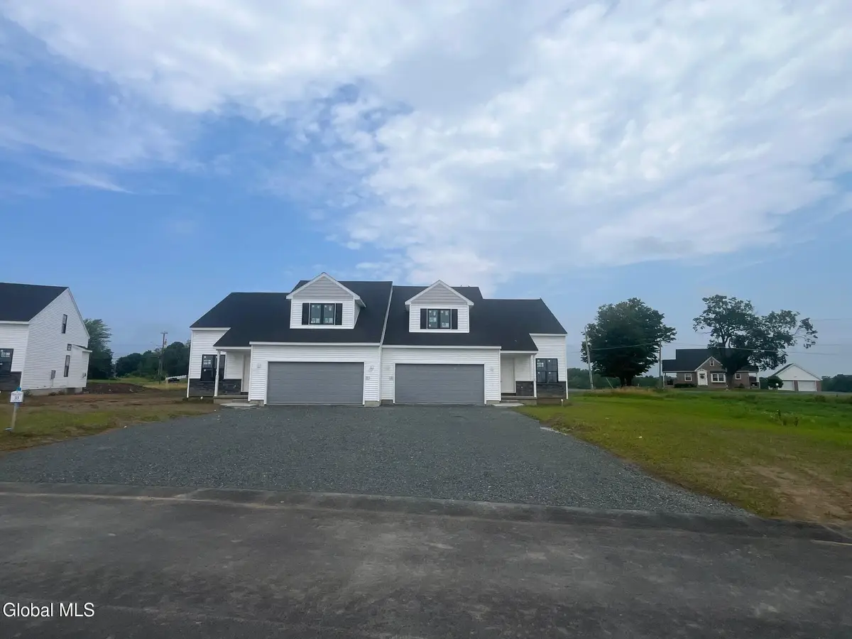 31 Walke Way, Halfmoon, NY 12118 - #1