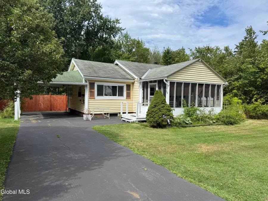 22 Rugby Road, East Greenbush, NY 12061 - Image #2