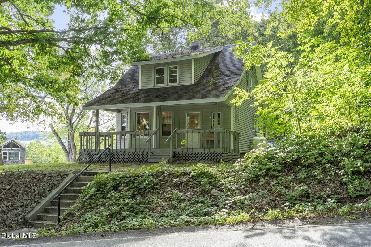 239 Wolf Hollow Road, Glenville, NY 12302 - Image #1