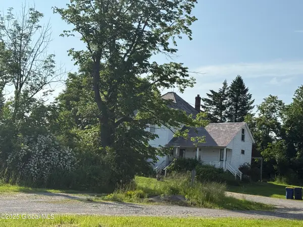 1096 Wicker Street, Ticonderoga, NY 12883