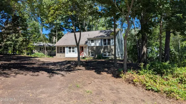 1030 Atateka Road, Niskayuna, NY 12309