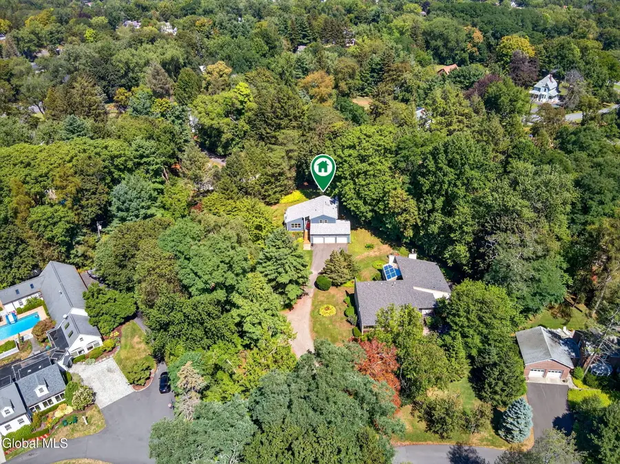 3 N Chestnut Hill Road, Loudonville, NY 12211 - Image #2