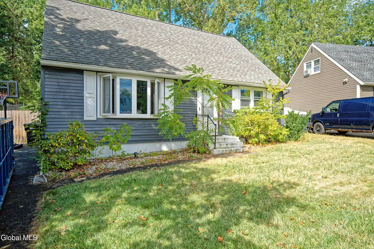 9 Pompano Drive, Troy, NY 12182 - Image #1