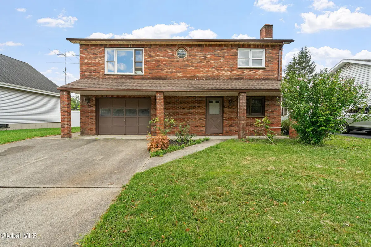 7 Hemlock Lane, Albany, NY 12208 - Image #1