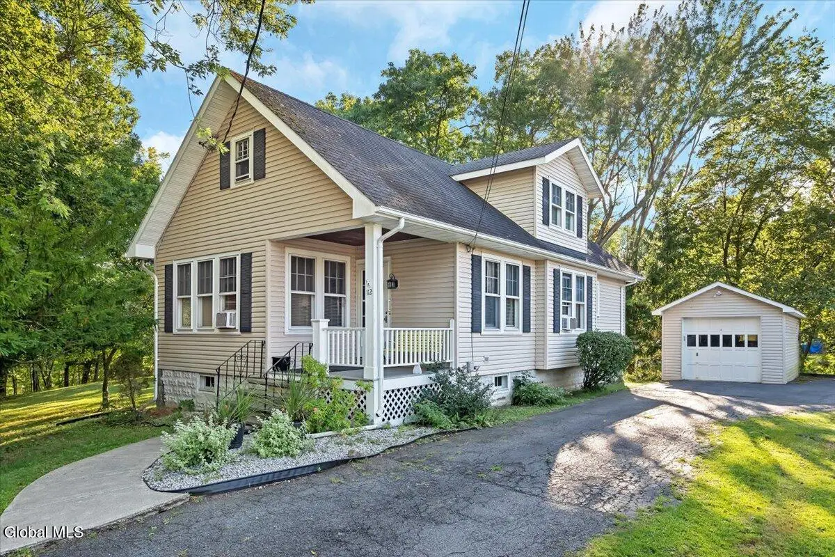 112 Michigan Avenue, North Greenbush, NY 12144 - Image #1