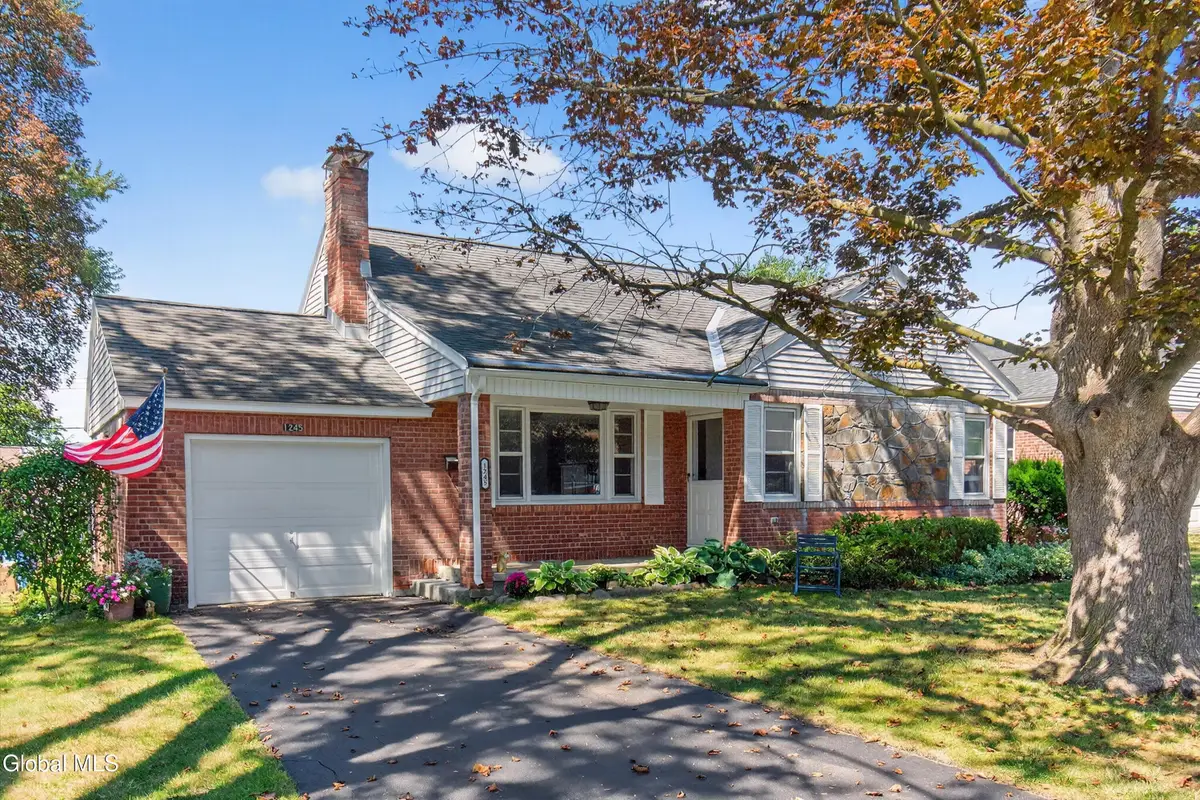 1245 Sumner Avenue, Schenectady, NY 12309 - Image #1