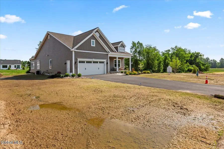 12 Clover Leaf Drive, Halfmoon, NY 12065 - Image #2