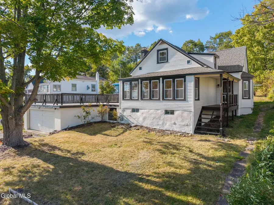 178 Pershing Avenue, North Greenbush, NY 12198 - Image #3