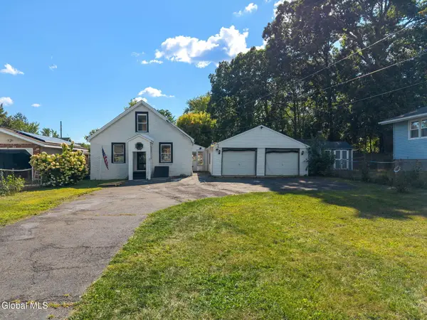 29 Massachusetts Avenue, East Greenbush, NY 12144