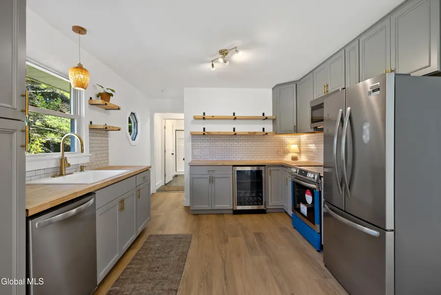 407 Stone Church Road, Milton, NY 12020 - Image #2