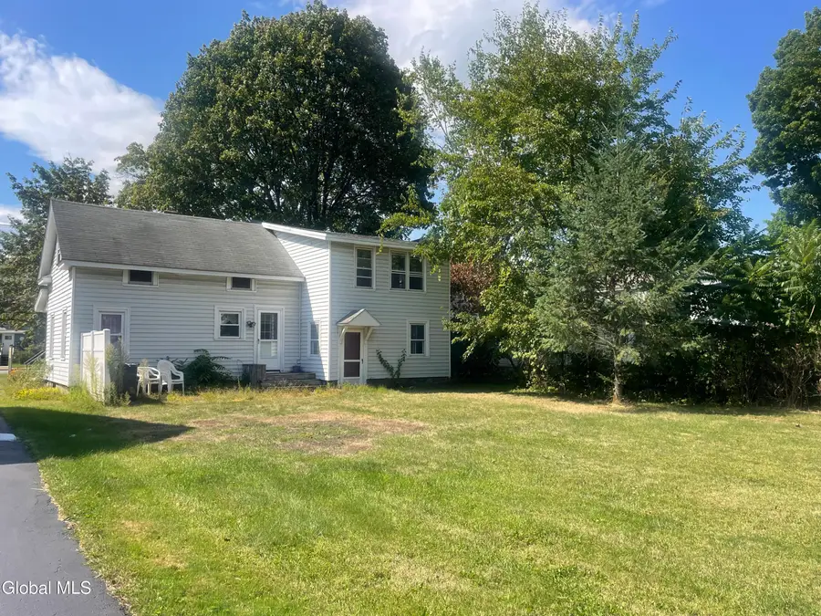 25 Saratoga Avenue, South Glens Falls, NY 12803 - Image #3