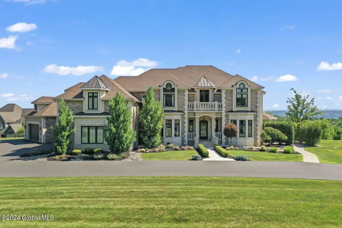 7 Stoneridge Drive, Colonie Town, NY 12211 - Image #1