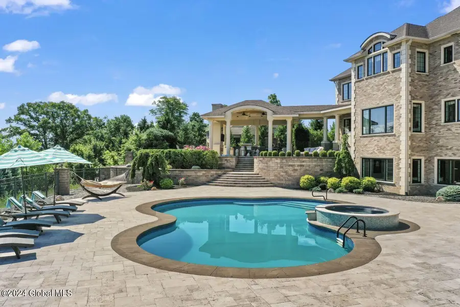 7 Stoneridge Drive, Colonie Town, NY 12211 - Image #3