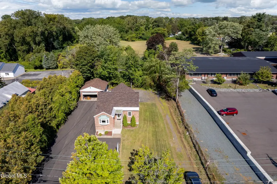 34 Russell Road, Colonie, NY 12205 - Image #2