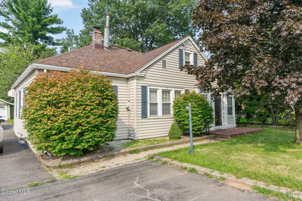 1833 Western Avenue, Westmere, NY 12203 - Image #1