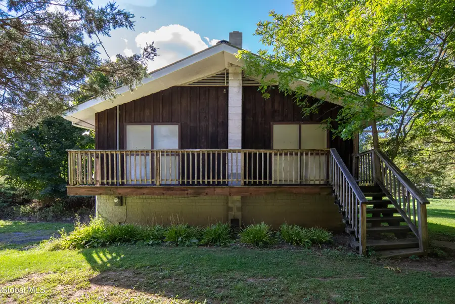 40 Rutkiewicz Road, Coeymans, NY 12143 - Image #2