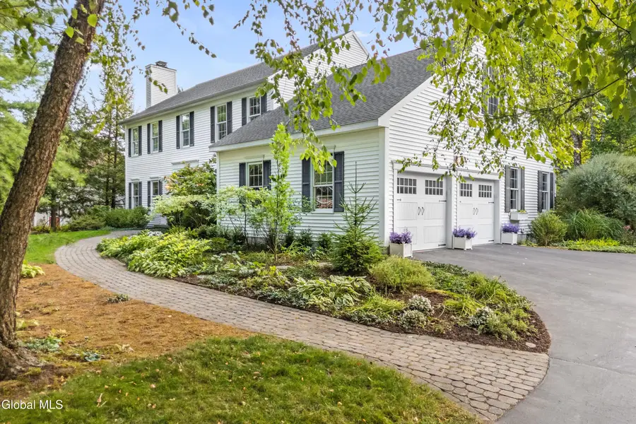 25 Columbine Drive, Bethlehem, NY 12077 - Image #2