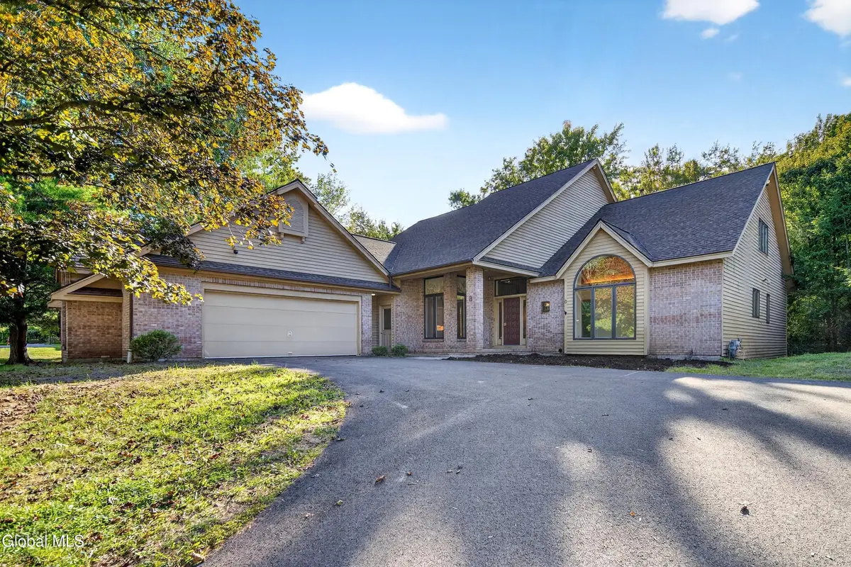 8 Mahican Court, Slingerlands, NY 12159 - #1