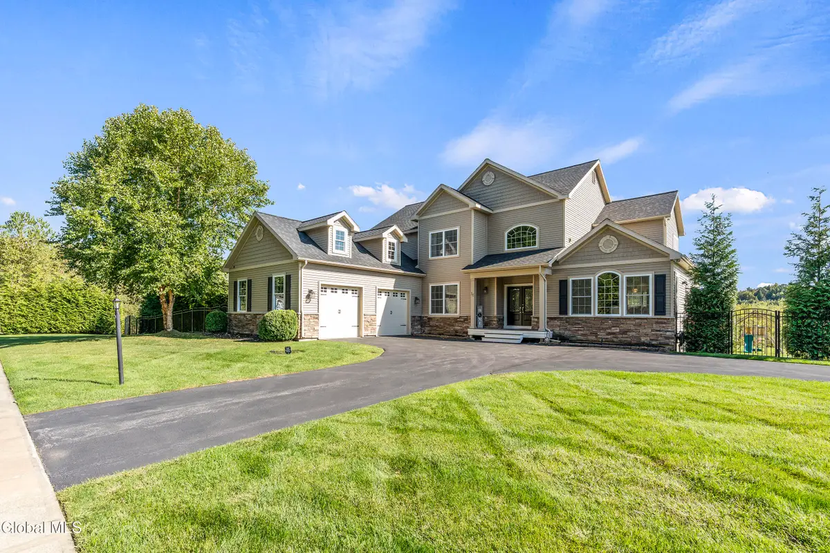 18 Callaghan Boulevard, Malta, NY 12020 - Image #1