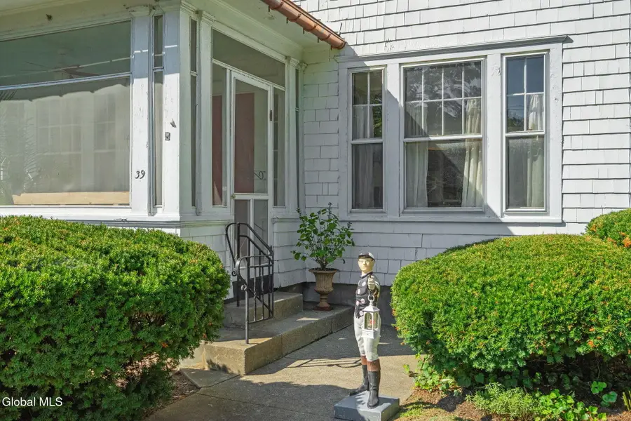 39 5th Avenue, Saratoga Springs, NY 12866 - Image #3