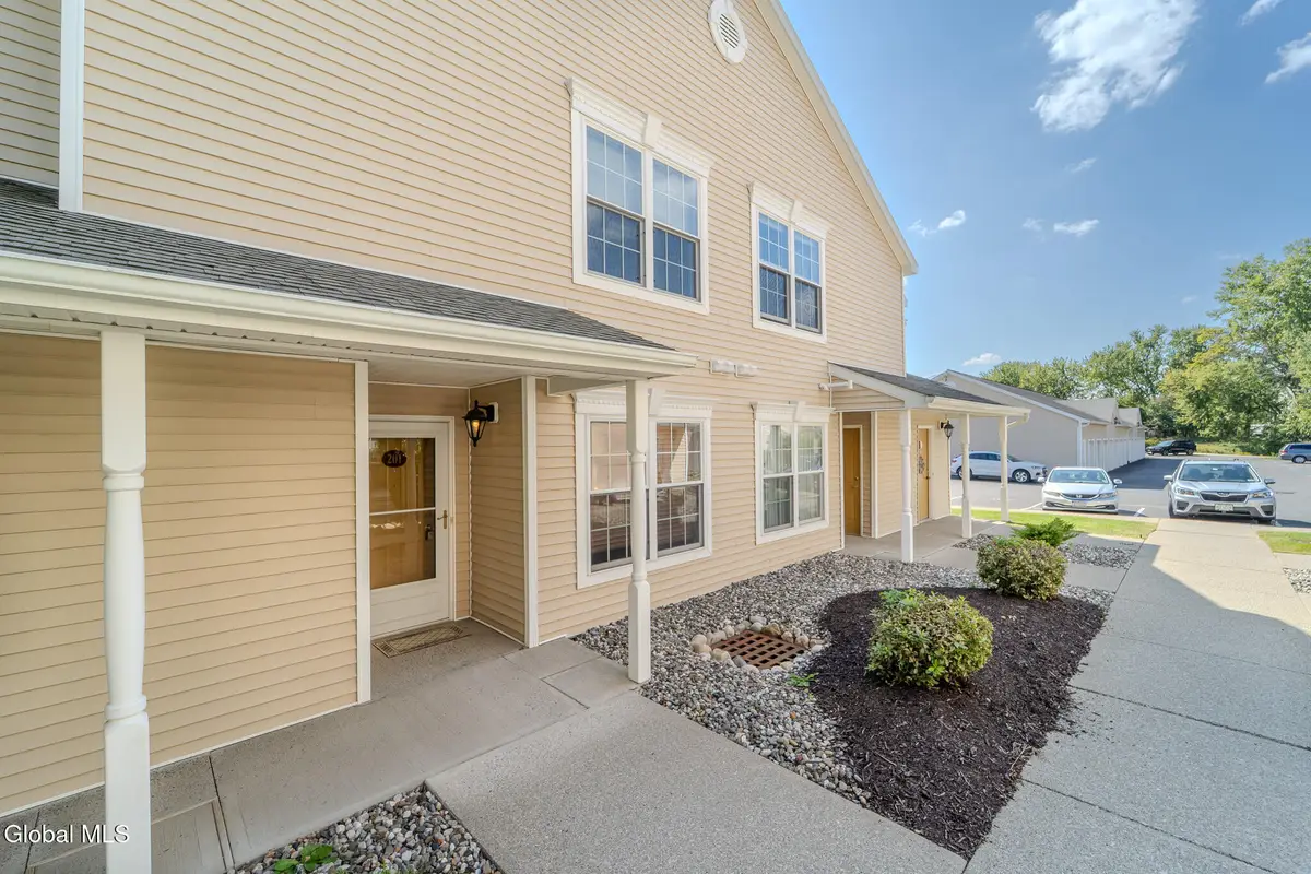 201 Cedar Run, Rensselaer, NY 12144 - Image #1