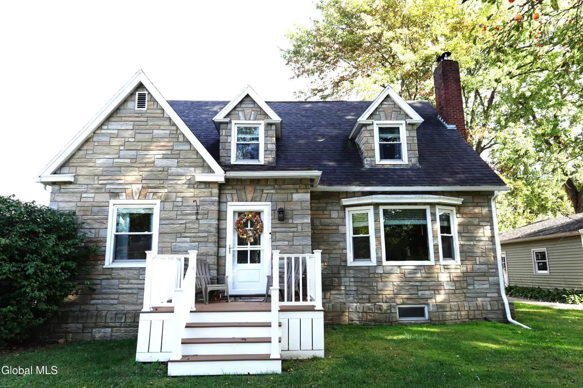 75 N Crystal Street, Schaghticoke Town, NY 12118 - Image #1