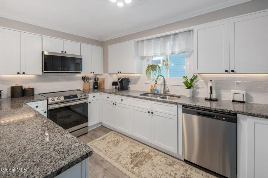 2101 Hollywood Avenue, Rotterdam, NY 12306 - Image #3