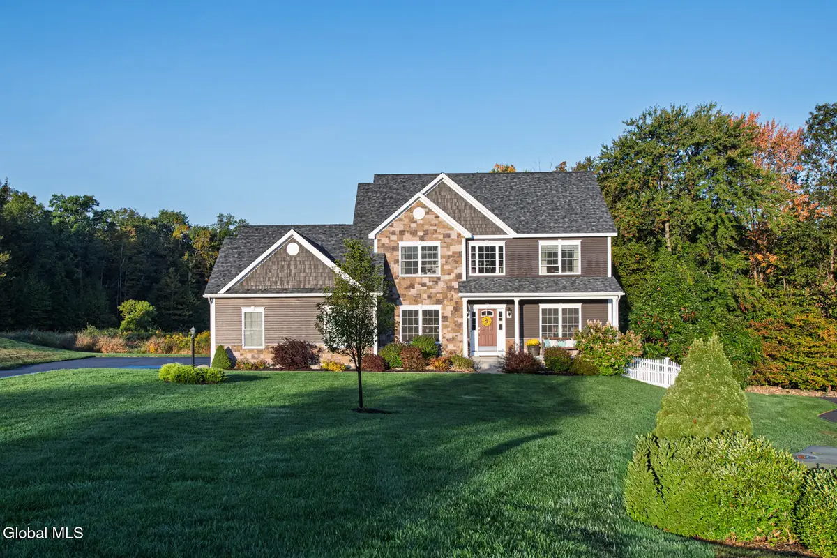 17 Meadowbrook Court, Ballston, NY 12020 - Image #1