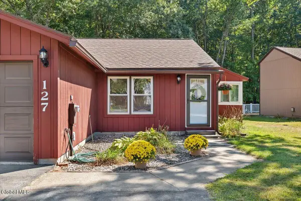 127 Arrow Wood Place, Malta, NY 12020