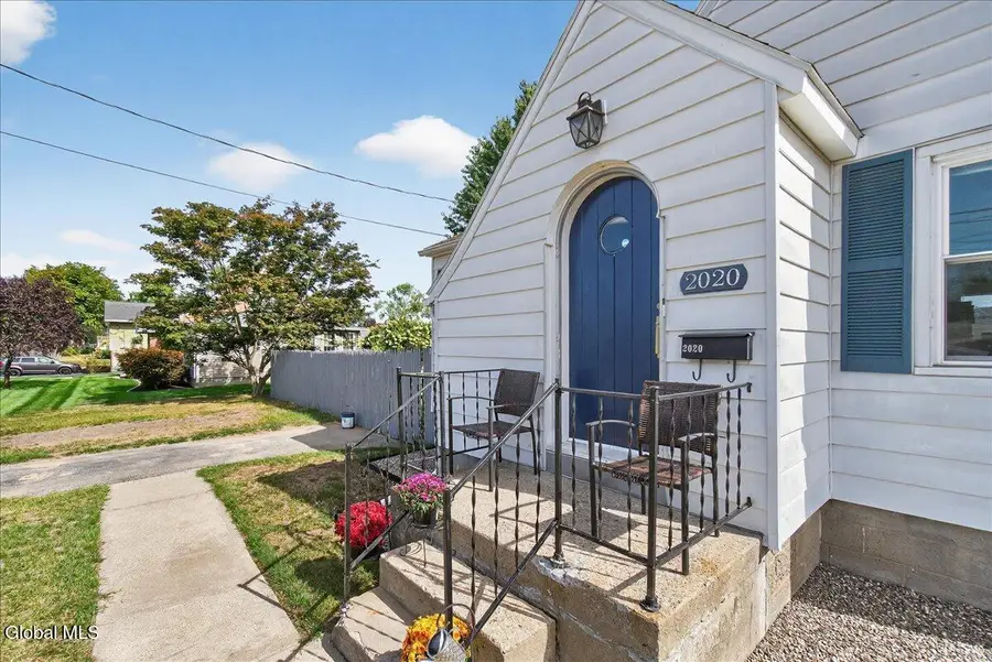 2020 Greenpoint Avenue, Rotterdam, NY 12303 - Image #2