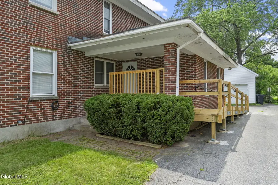 4 Nicholas Street, Johnstown, NY 12095 - Image #2