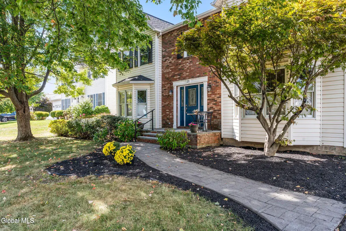 29 Dublin Court, Latham, NY 12110 - #1