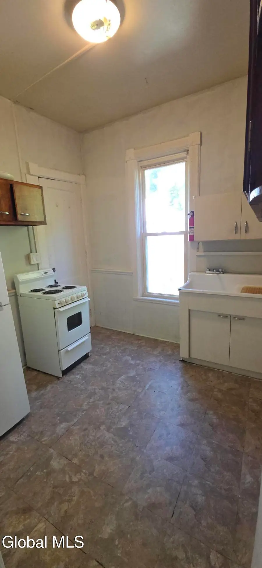 72 Grove Street, Amsterdam, NY 12010 - Image #2