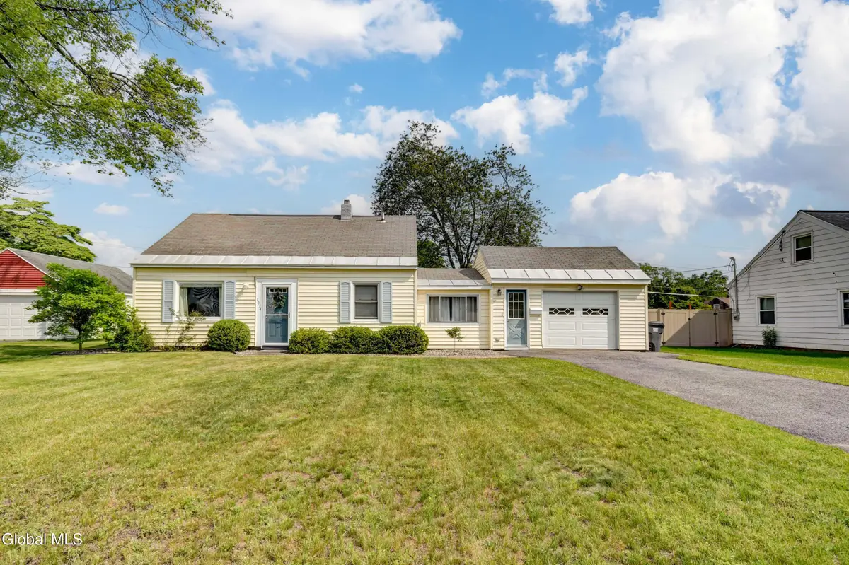 1074 Palazini Drive, Rotterdam, NY 12303 - Image #1