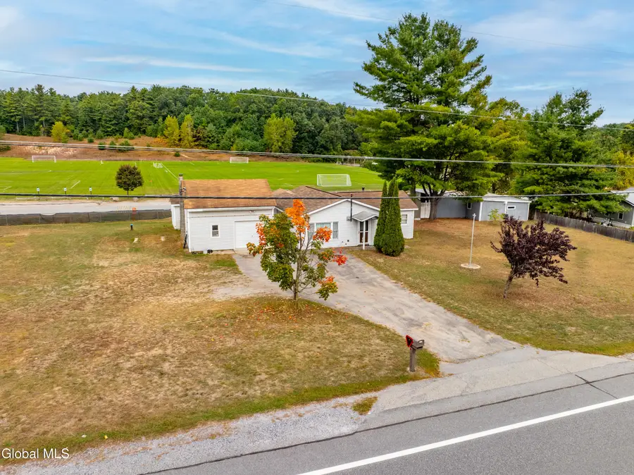 879 Nys Rt 29, Saratoga Springs, NY 12866 - Image #2