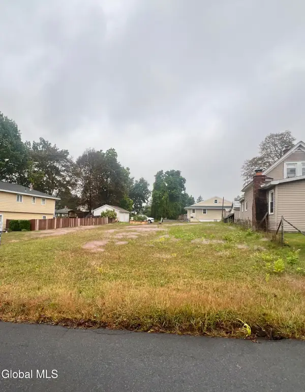 L2.1 Torrington Avenue, Schenectady, NY 12303